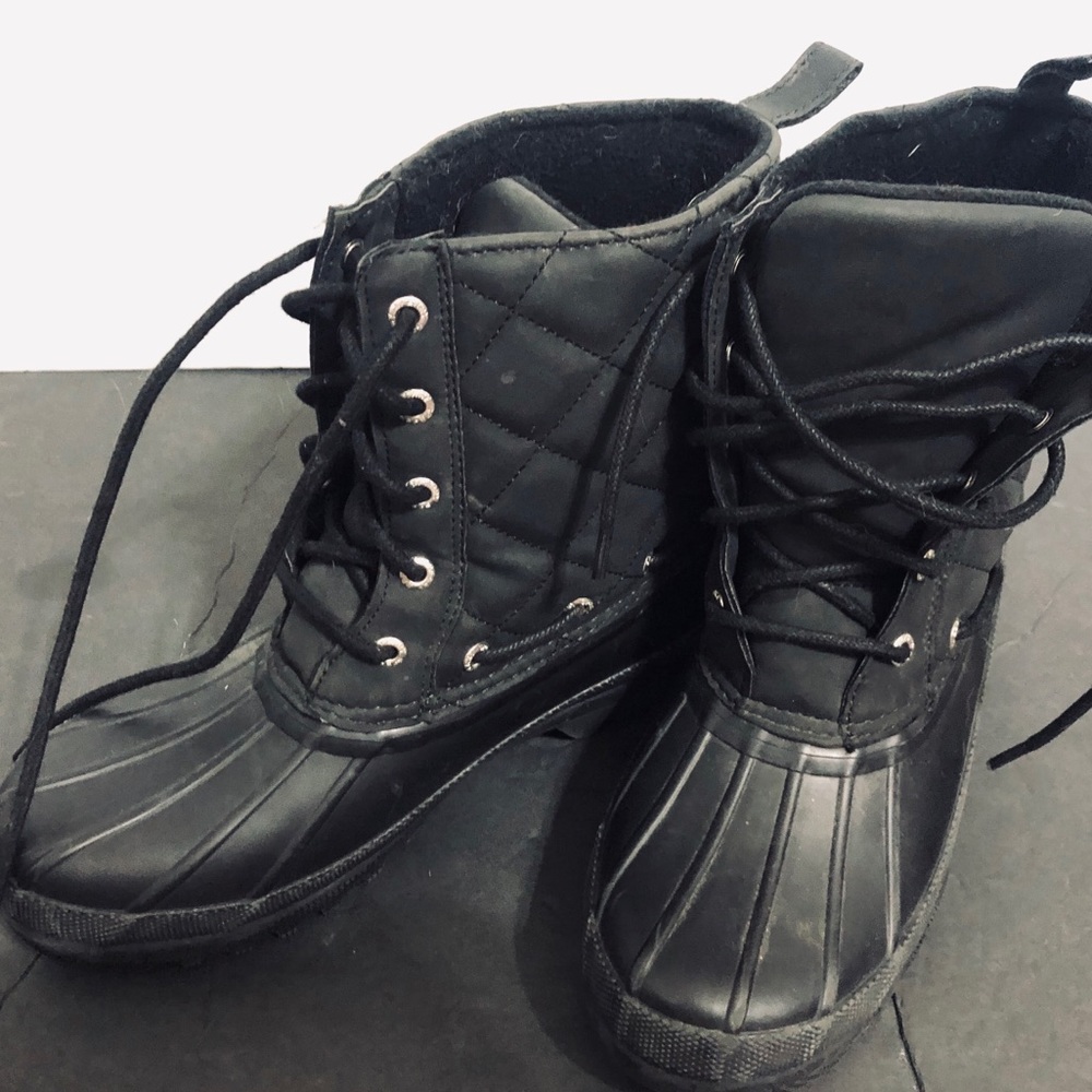 Sperry duck boots black-women's size 6 - worn once